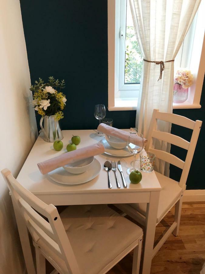 Modern Boutique Studio Apartment Борнмът Екстериор снимка